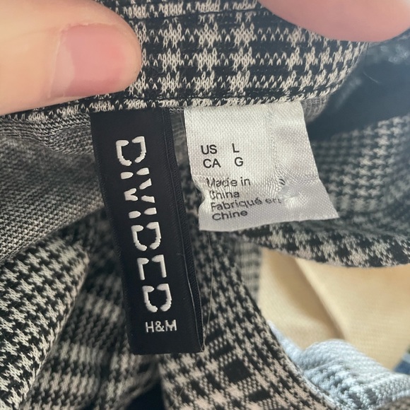 DIVIDED H&M, Large, checkered blazer with no buttons and one pocket - Picture 4 of 5